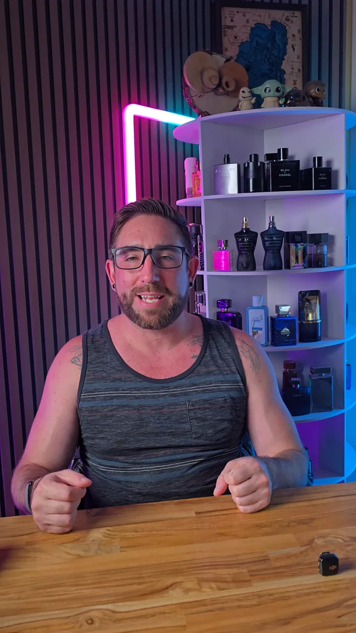 Loren Noble speaking on camera in his product studio